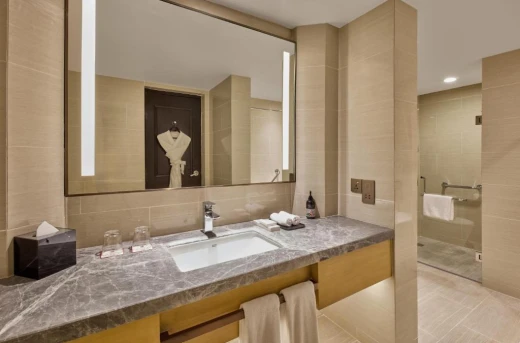 50%Off: A Luxurious Stay Awaits at Heritage Hotel Manila's Deluxe or Club Rooms with optional Buffet Breakfast - Image 4